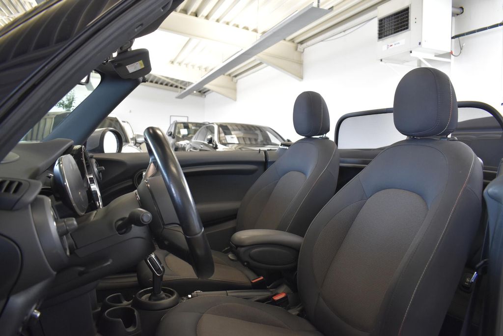 MINI Cooper Cabrio 2021