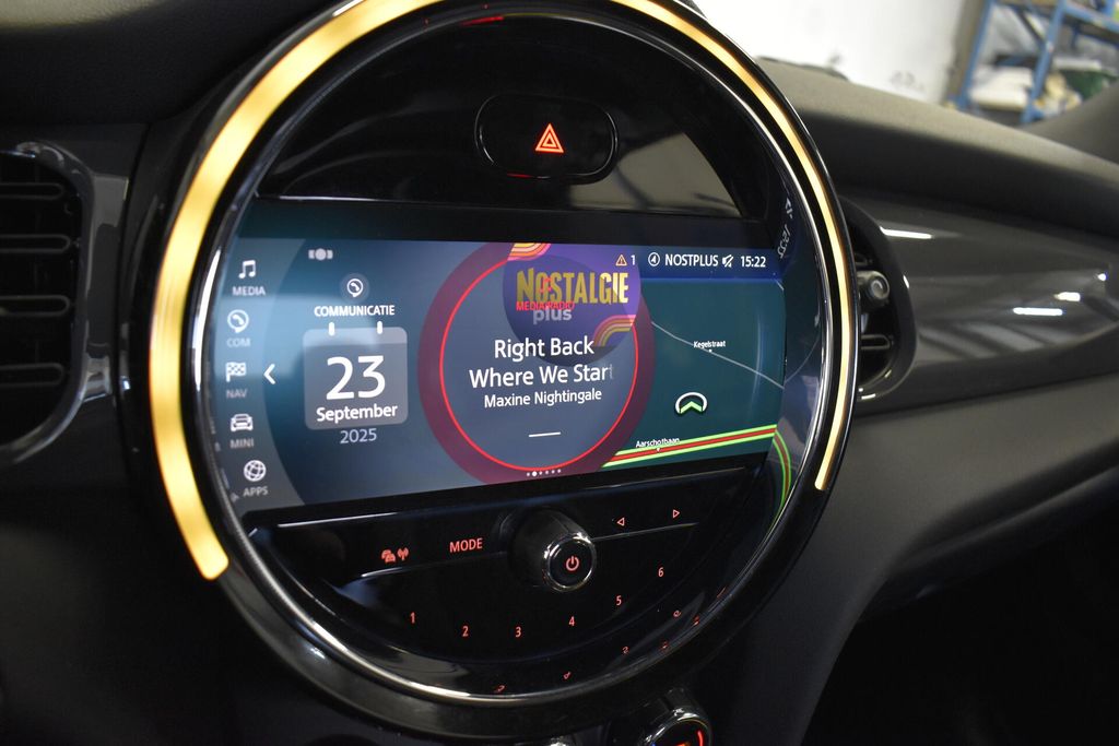 MINI Cooper Cabrio 2021