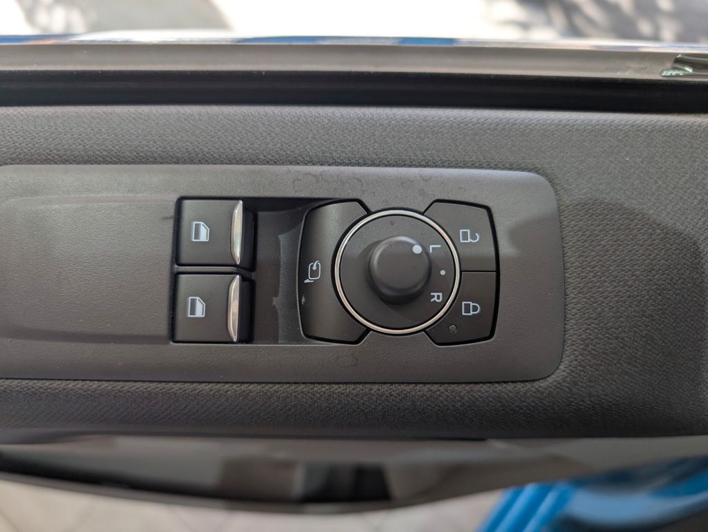 Ford Tourneo Custom 2025