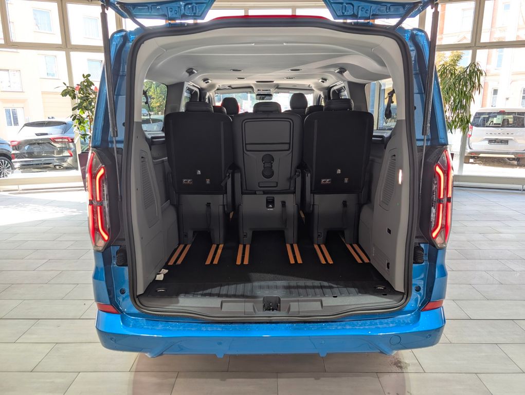 Ford Tourneo Custom 2025