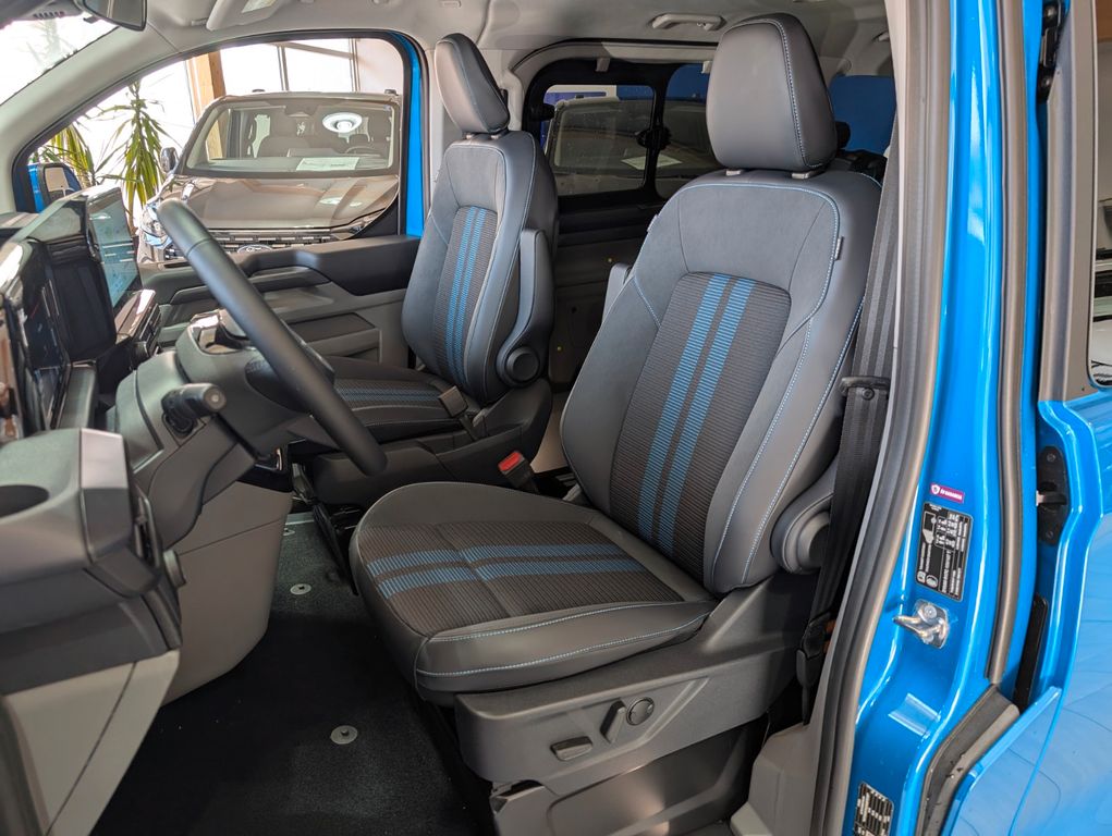 Ford Tourneo Custom 2025