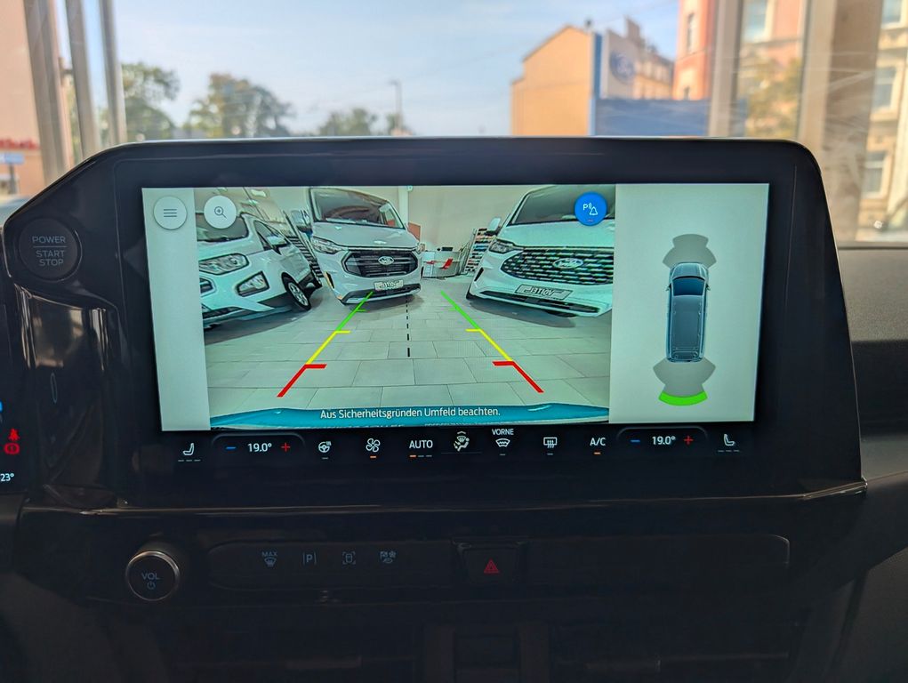 Ford Tourneo Custom 2025