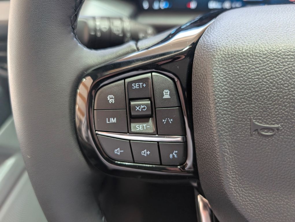 Ford Tourneo Custom 2025