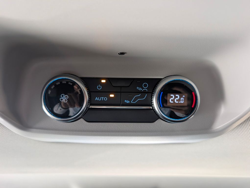 Ford Tourneo Custom 2025