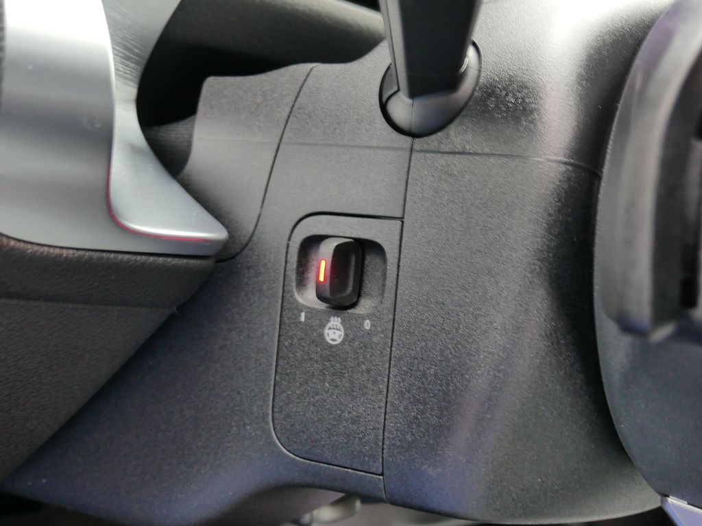 Mercedes-Benz GLB 180 2025