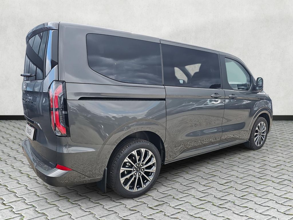 Ford Tourneo Custom 2025