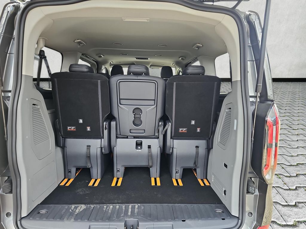 Ford Tourneo Custom 2025