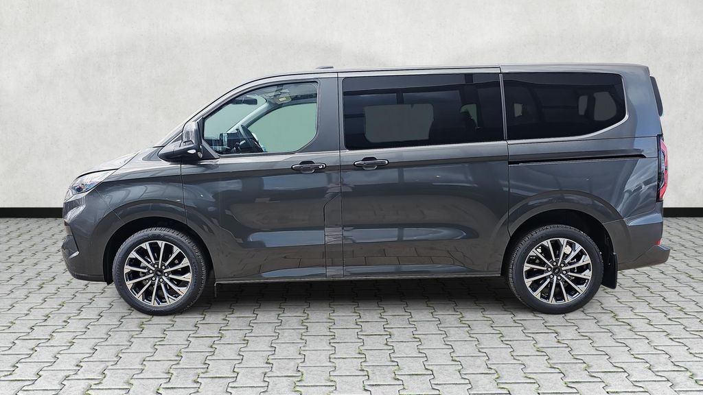 Ford Tourneo Custom 2025