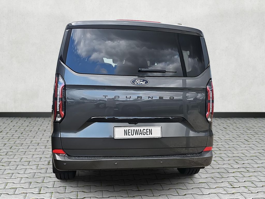 Ford Tourneo Custom 2025