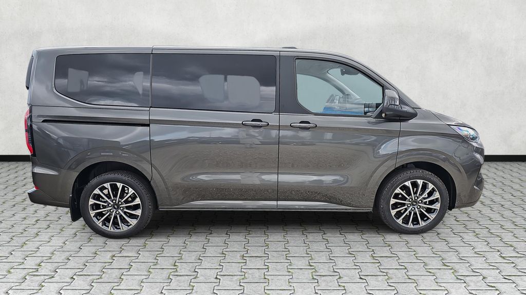 Ford Tourneo Custom 2025