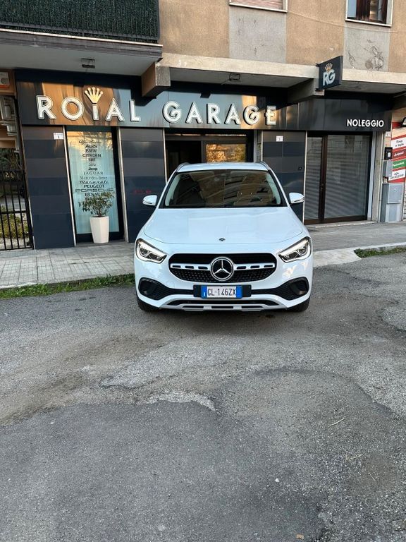 Mercedes-Benz GLA 200 2022