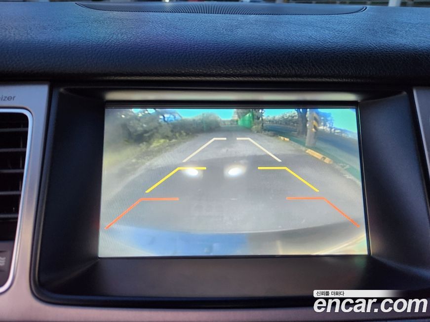 Hyundai Genesis 2012