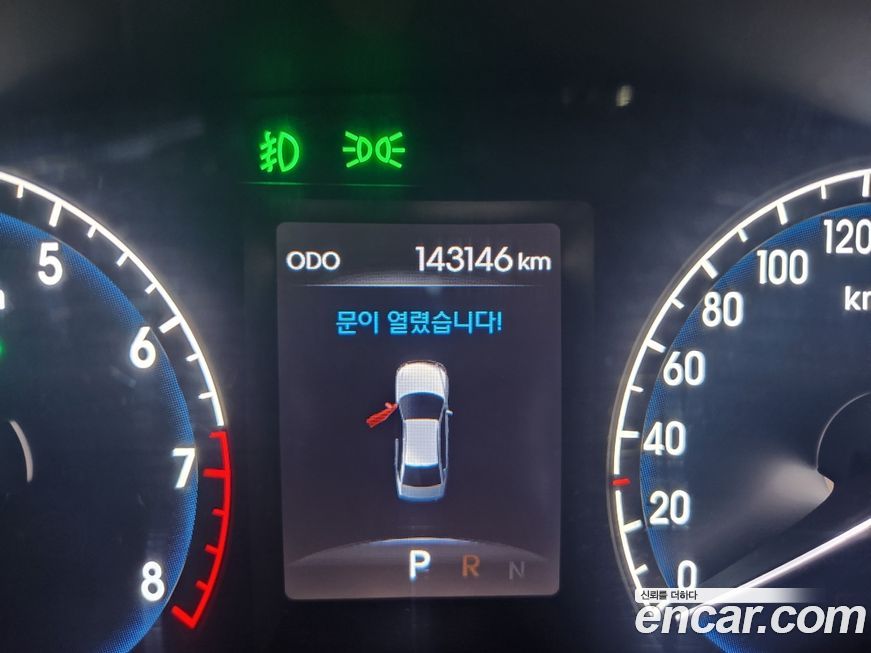 Hyundai Genesis 2012