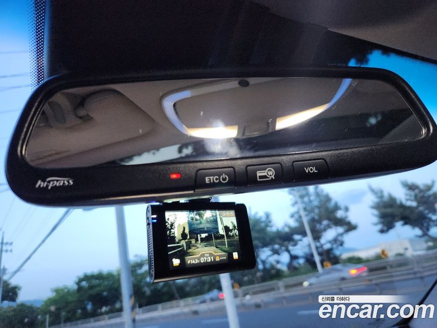 Hyundai Genesis 2012