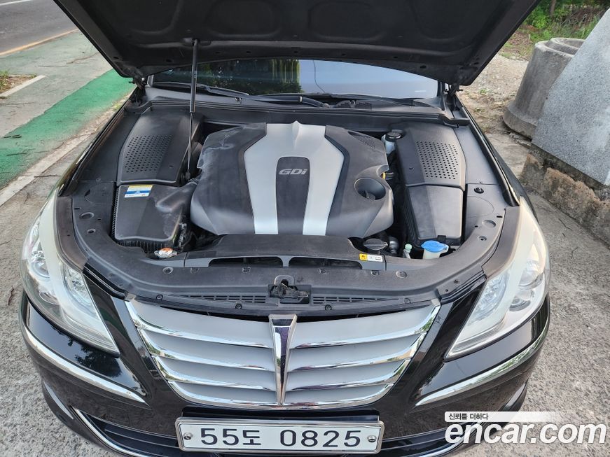 Hyundai Genesis 2012