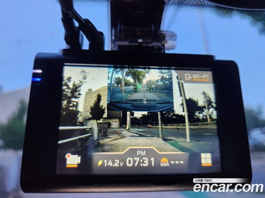 Hyundai Genesis 2012