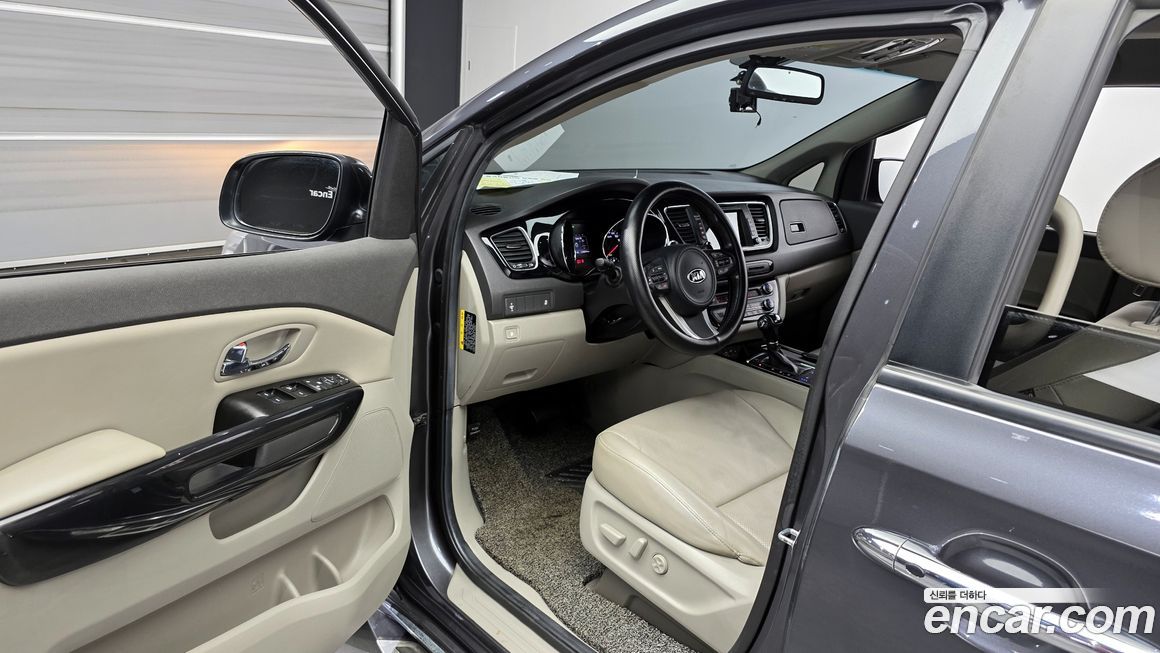 Kia Canival 2016