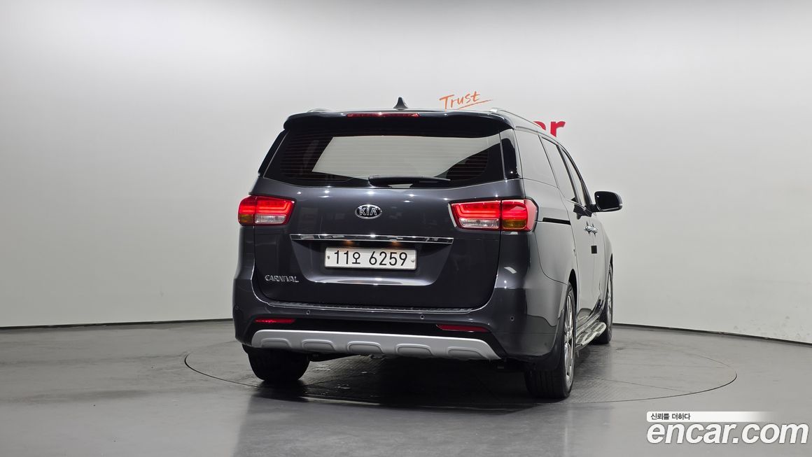 Kia Canival 2016