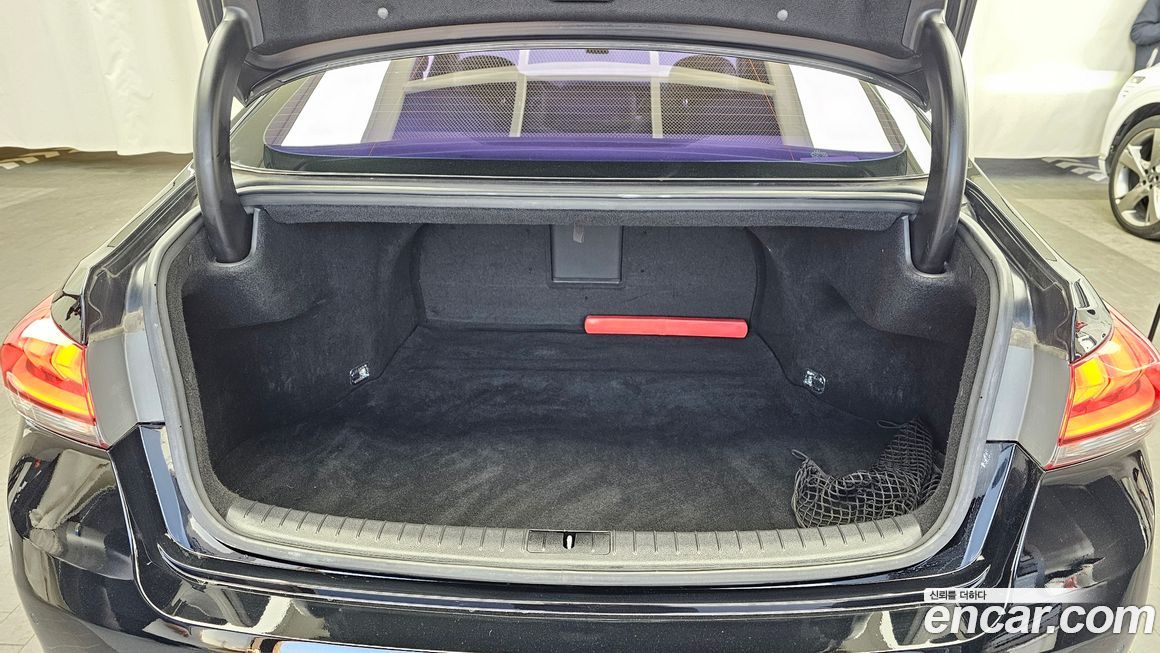 Hyundai Genesis 2016