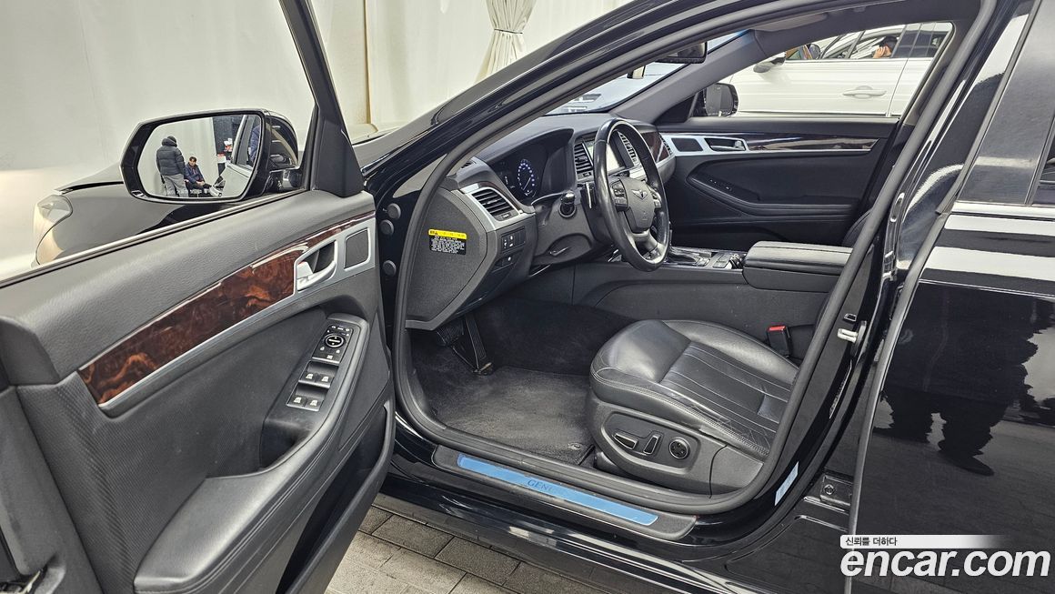 Hyundai Genesis 2016