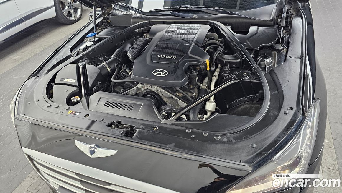 Hyundai Genesis 2016