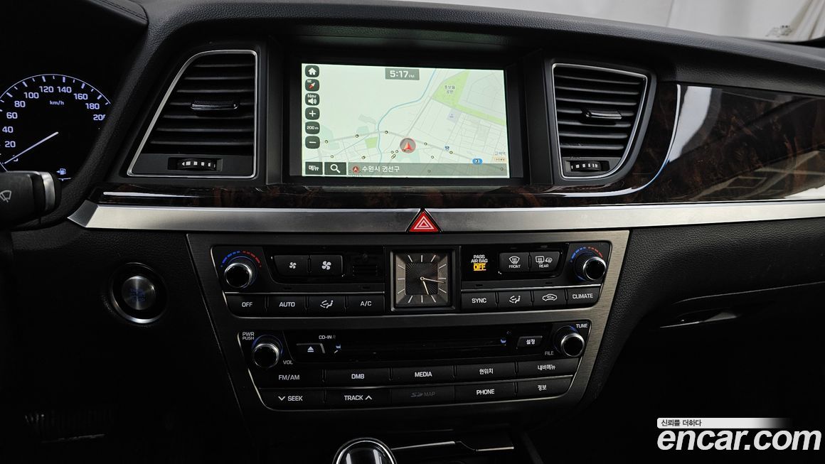 Hyundai Genesis 2016