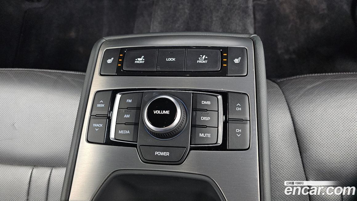 Hyundai Genesis 2016