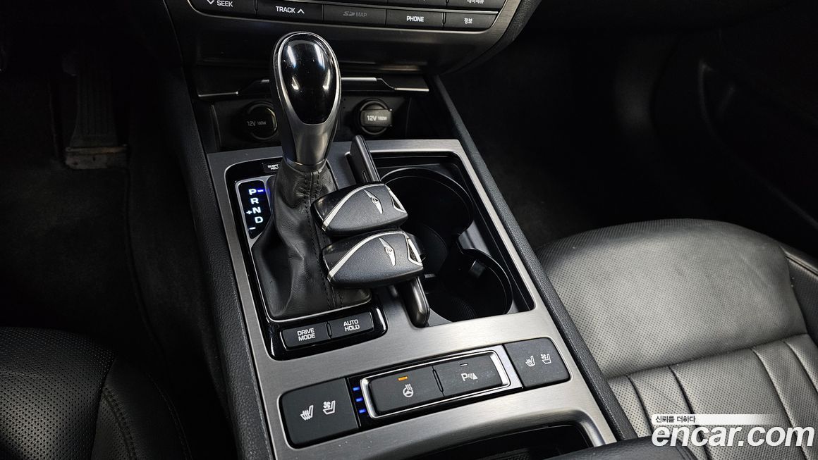 Hyundai Genesis 2016