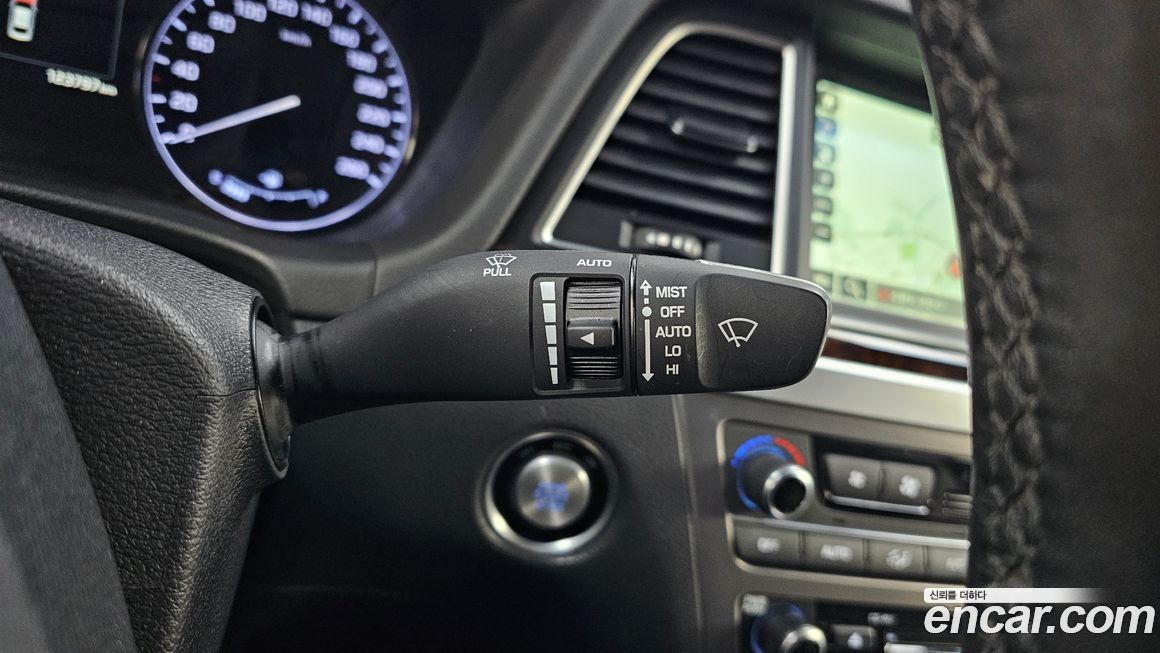 Hyundai Genesis 2016