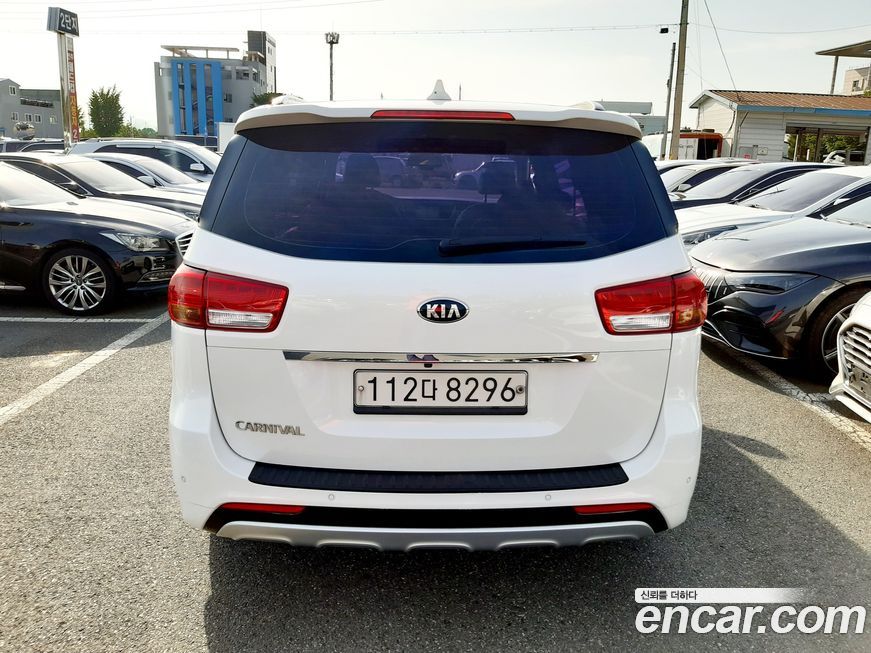 Kia Canival 2016