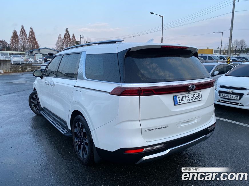 Kia Canival 2021