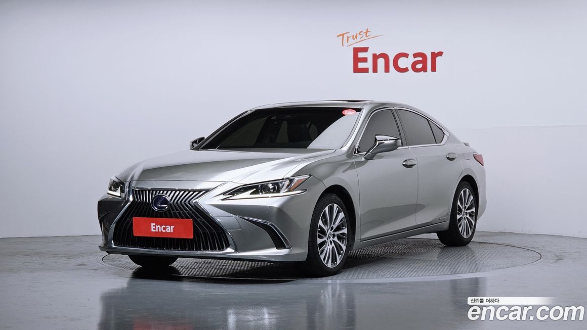 Lexus ES 2019