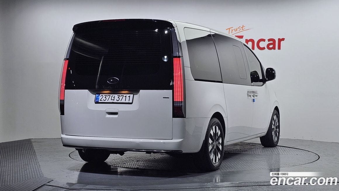 Hyundai Staria 2022