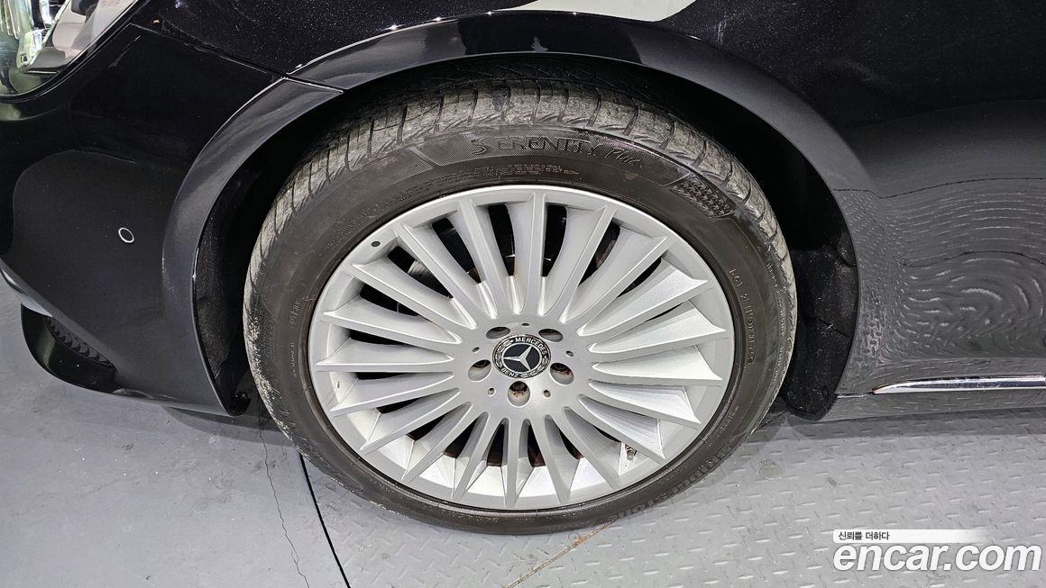 Mercedes-Benz S-Class 2019