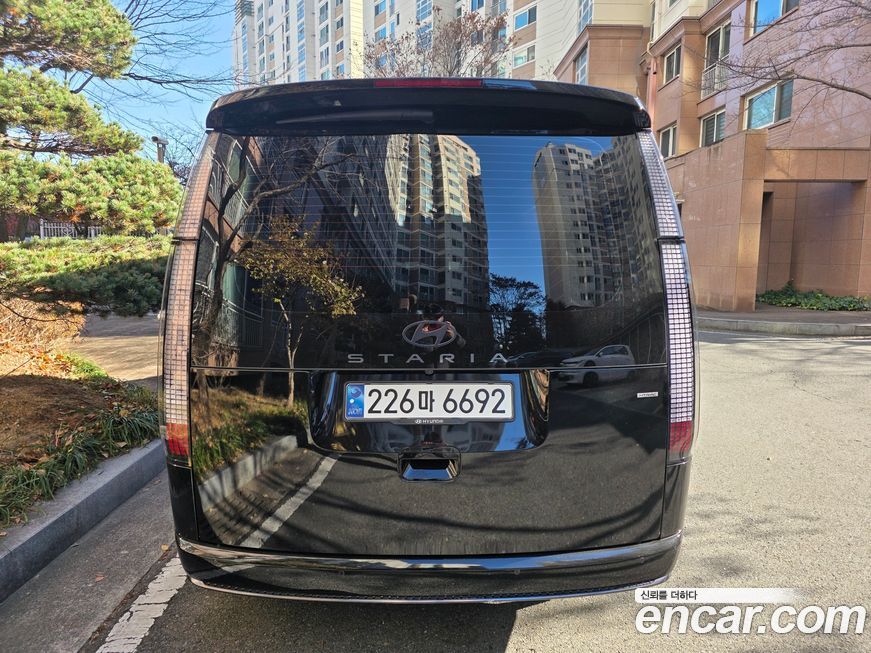 Hyundai Staria 2025