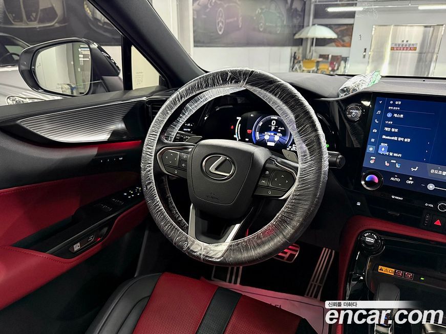 Lexus NX 2024