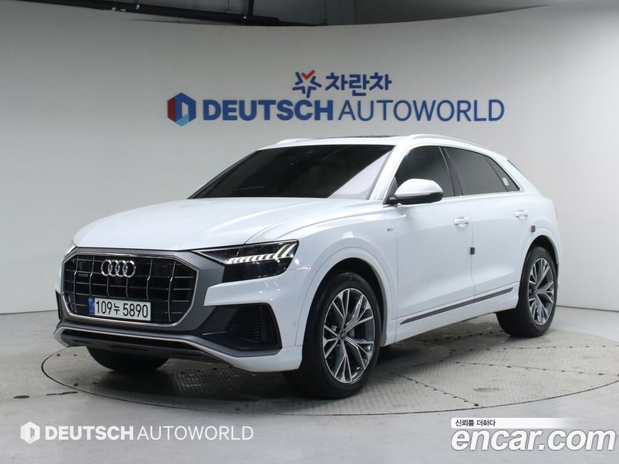 Audi Q8 2021