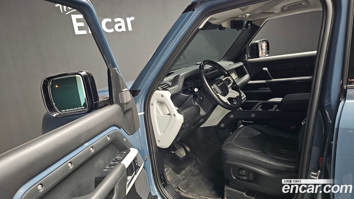 Land Rover Defender 2022