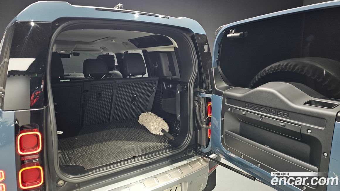 Land Rover Defender 2022