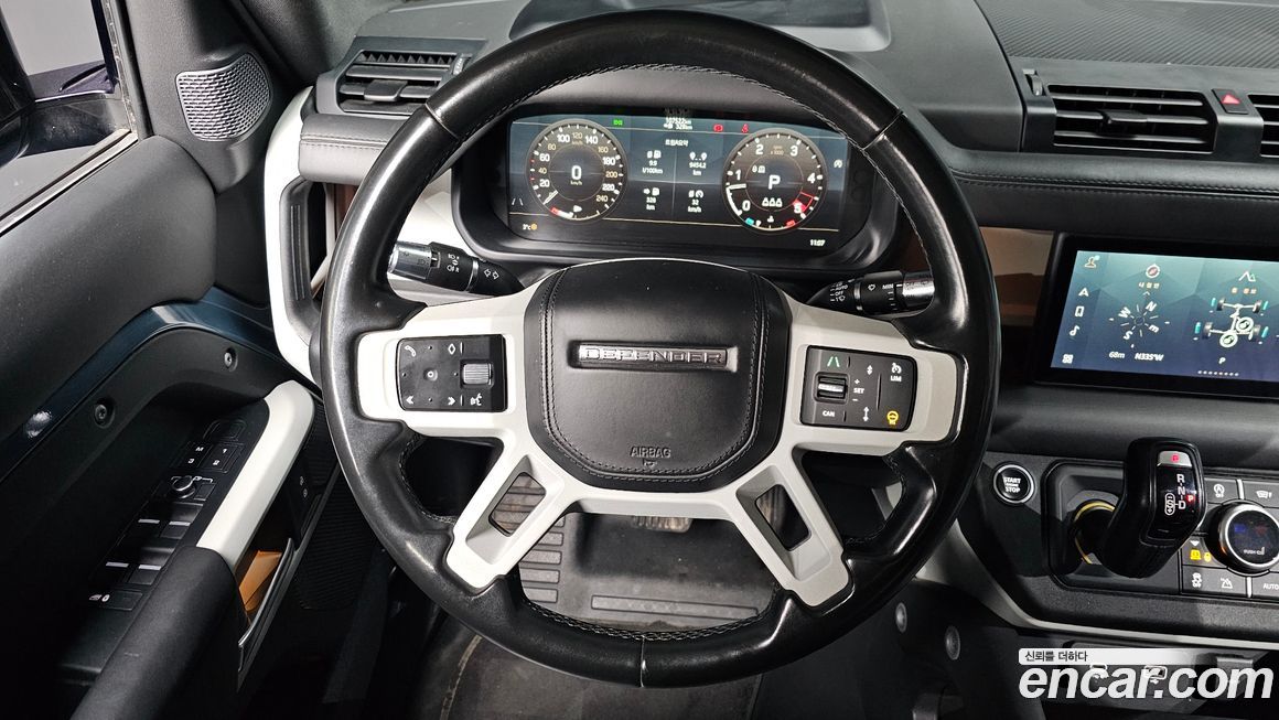 Land Rover Defender 2022