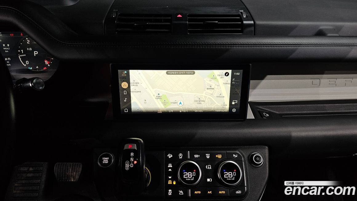 Land Rover Defender 2022