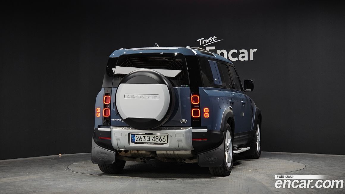 Land Rover Defender 2022