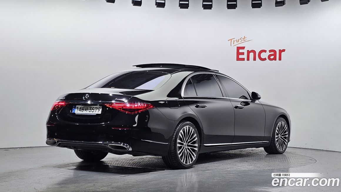 Mercedes-Benz S-Class 2021