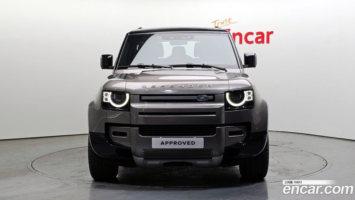 Land Rover Defender 2025