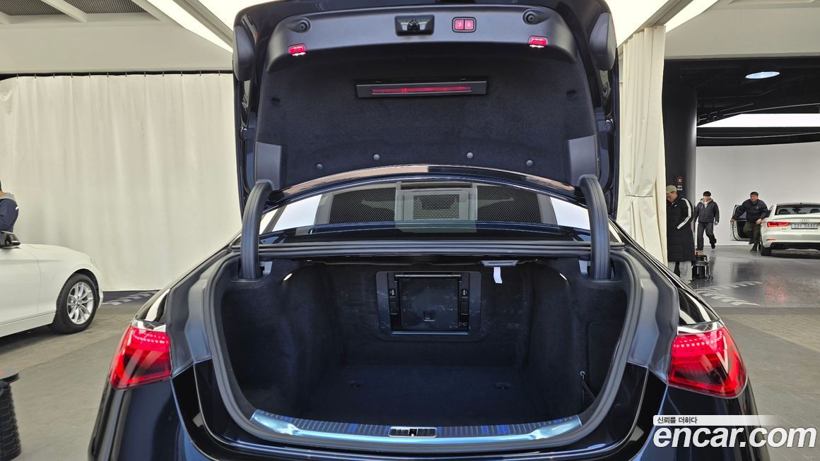 Mercedes-Benz S-Class 2022