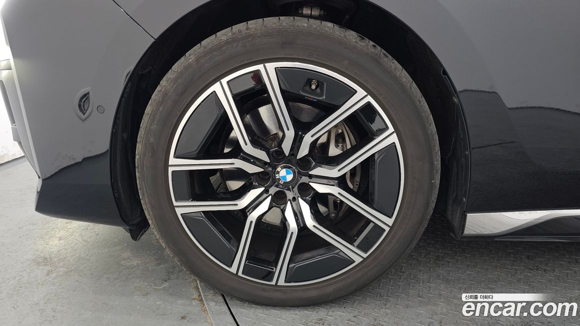 BMW 7-Series 2025