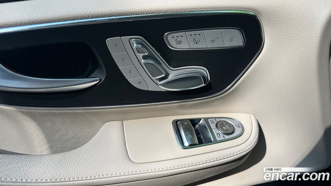 Mercedes-Benz V-Class 2025