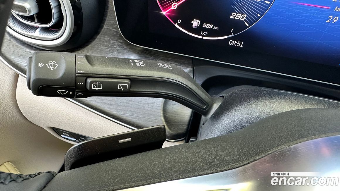 Mercedes-Benz V-Class 2025