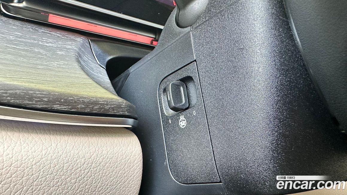 Mercedes-Benz V-Class 2025