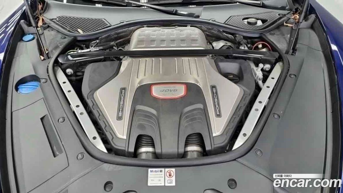 Porsche Panamera 2023